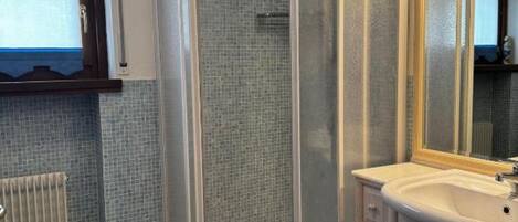 Shower, bidet