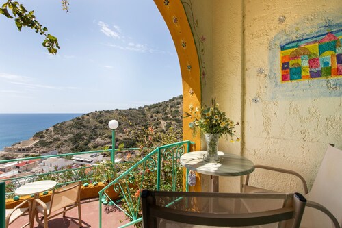 Bed and Breakfast 'Double Room No 101 Sea View' with Sea View, Wi-Fi and Air Conditioning