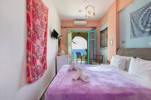 Bed and Breakfast 'Double Room No 102 Sea View' with Sea View, Wi-Fi and Air Conditioning