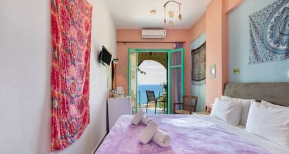 Bed and Breakfast 'Double Room No 102 Sea View' with Sea View, Wi-Fi and Air Conditioning