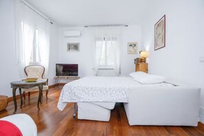 Tabla de planchar con plancha 