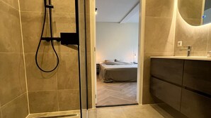 2 bedrooms, iron/ironing board, WiFi, bed sheets - Luxury 2-bedroom apartment in charming Baarn perfect for relaxing stay (Baarn)