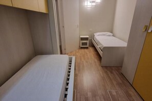 Iron/ironing board - The Space🎉 Over-the-Top Loft in Jesolo Center – For Those Who Leave Relax to Others 😎Welcome to the beating heart of Lido di Jesolo, in Piazza Marconi, right at the start of the legendary Via Bafile.If you’re looking for peace, silence, and the (Lido di Jesolo)