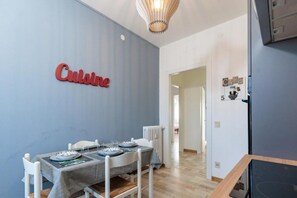 Dining - The SpaceLooking for a comfortable, stylish, and strategically located stay to explore Venice and beyond? This newly renovated home in Mestre is the ideal solution for families, small groups, and travelers seeking both comfort and convenience.Just steps  (Venezia)