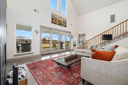 Spiker's Den-Sand Volleyball Courts-Hot Tub