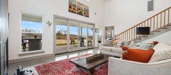 Spiker's Den-Sand Volleyball Courts-Hot Tub