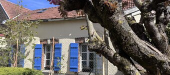 Private house for 4 people with large garden in the village of Cramant