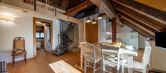 A comfortable 94 square meters apartment, perfect for seven people, located on the second floor of a historic building dating back to 1864 and renovated in 2025 while maintaining its historic atmosphere (NO elevator).The property is located on Tarvisio's
