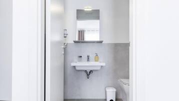 Dusche, Bidet, Shampoo