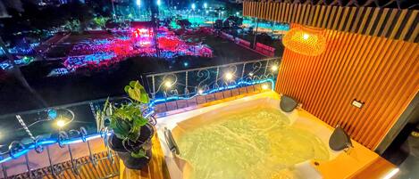 Baignoire à remous extérieure