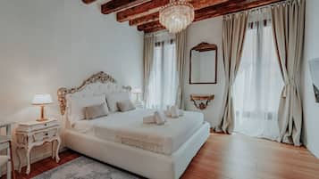 3 habitaciones y tabla de planchar con plancha