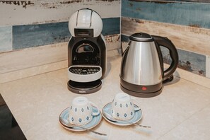 Kaffee und/oder Kaffeemaschine