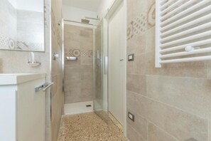 Dusche, Bidet