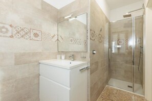 Dusche, Bidet