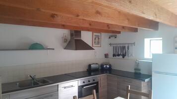 Réfrigérateur, four, plaque de cuisson, lave-vaisselle