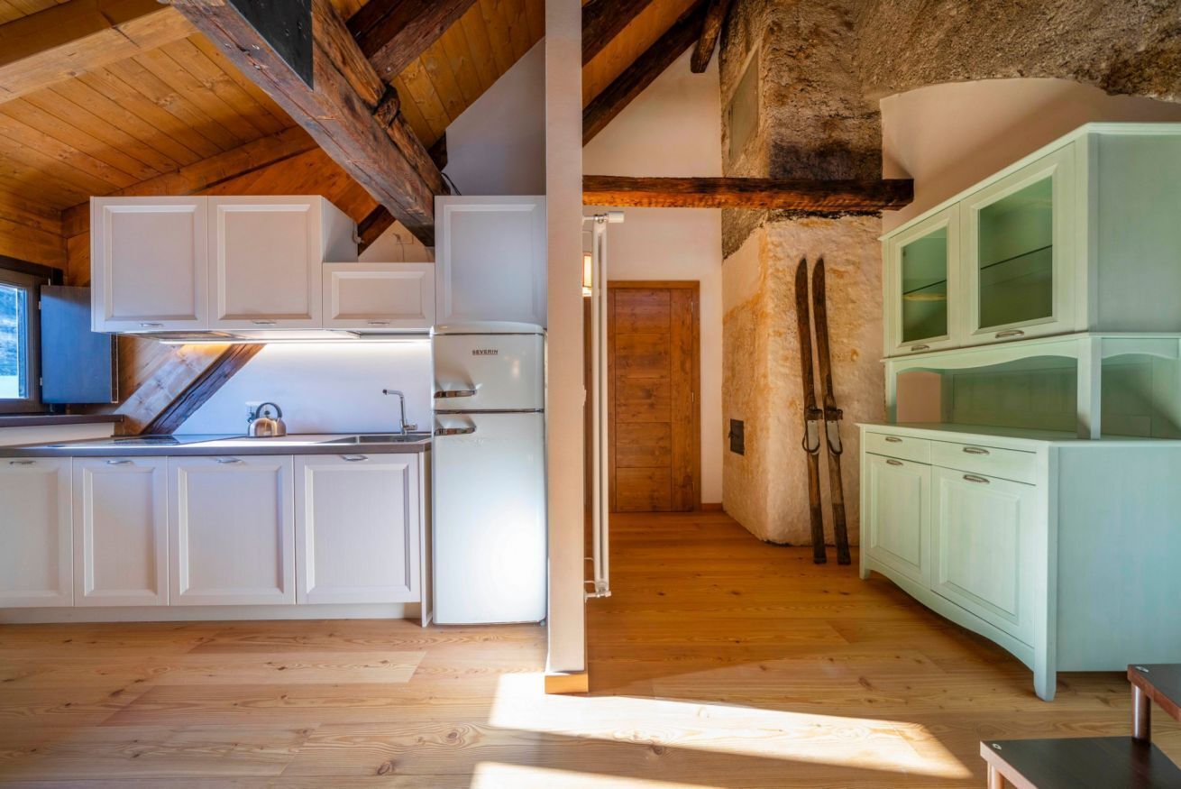 Fridge, microwave, dishwasher, toaster