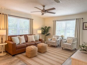 TV - 8th At The Bay, New Listing (Port St. Joe)