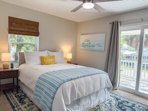 Iron/ironing board, WiFi, bed sheets - 8th At The Bay, New Listing (Port St. Joe)