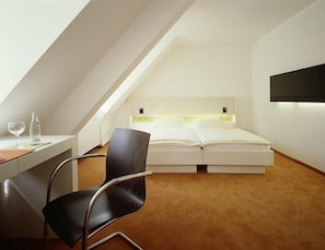 Basic Double Room | Desk, laptop workspace, iron/ironing board, free WiFi - Parkhotel Jesteburg (Jesteburg)