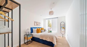 2 bedrooms, desk, iron/ironing board, travel crib