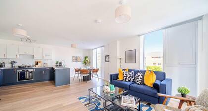 Cozy 2BR Apartment w/ Balcony, Parking & WiFi