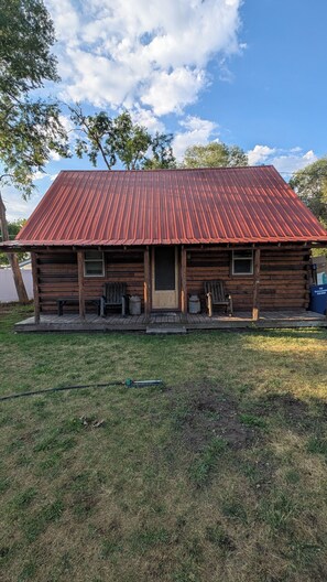 Exterior - Cozy, Trailer friendly Cabin in St Anthony ID (Saint Anthony)