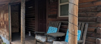 Cozy, Trailer friendly Cabin in St Anthony ID