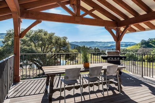 Private pond & views of rolling green hills