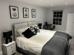 2 chambres, fer et planche à repasser, Wi-Fi gratuit, draps fournis