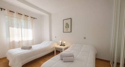 Corporate or Formative Lodging 4 rooms / 6 beds