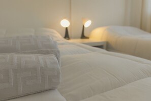 Internet, bed sheets - Corporate or Formative Lodging 4 rooms / 6 beds (Coslada)