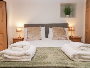 4 bedrooms, individually decorated, individually furnished, free WiFi