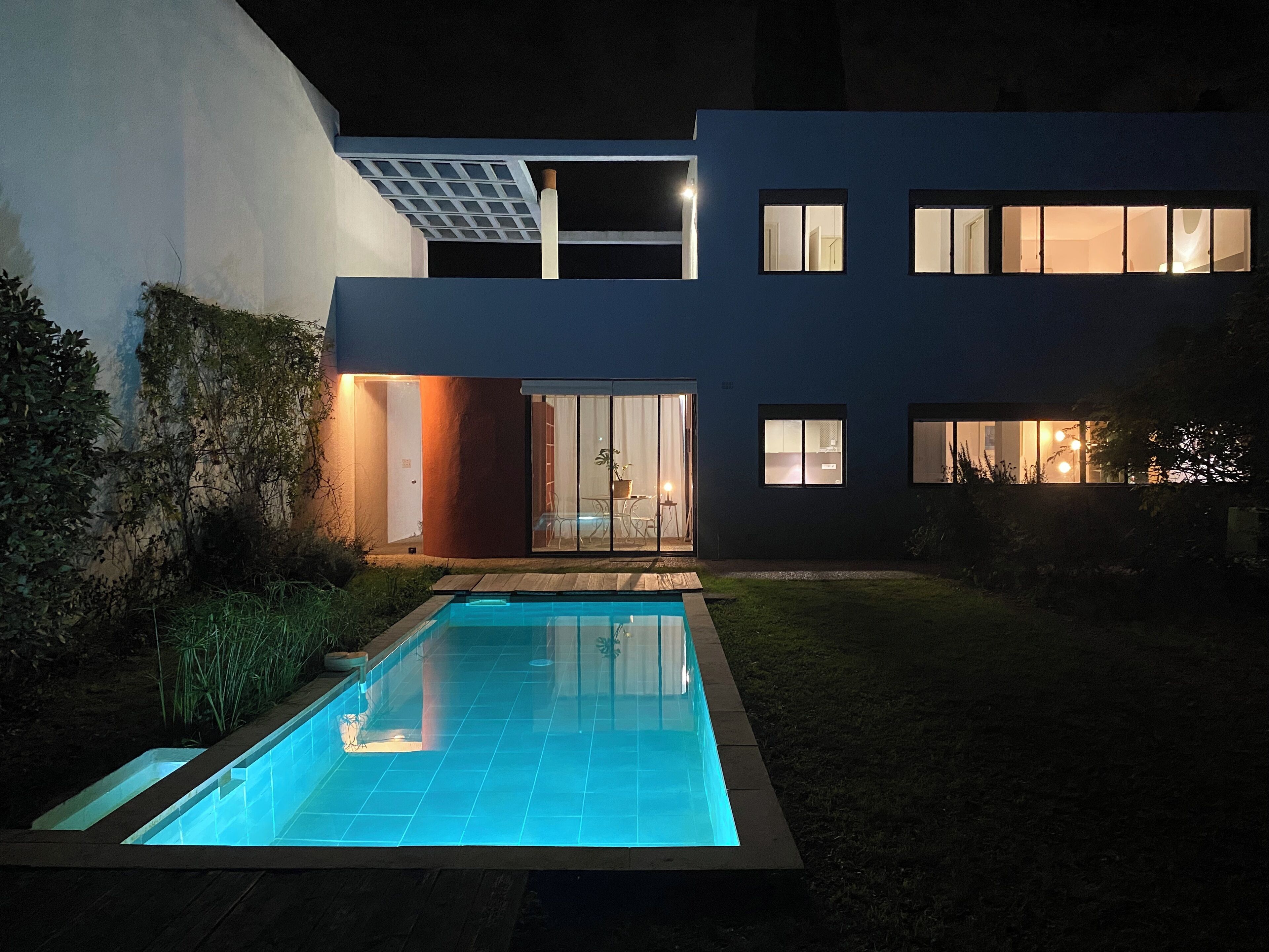 حمّام سباحة خارجي