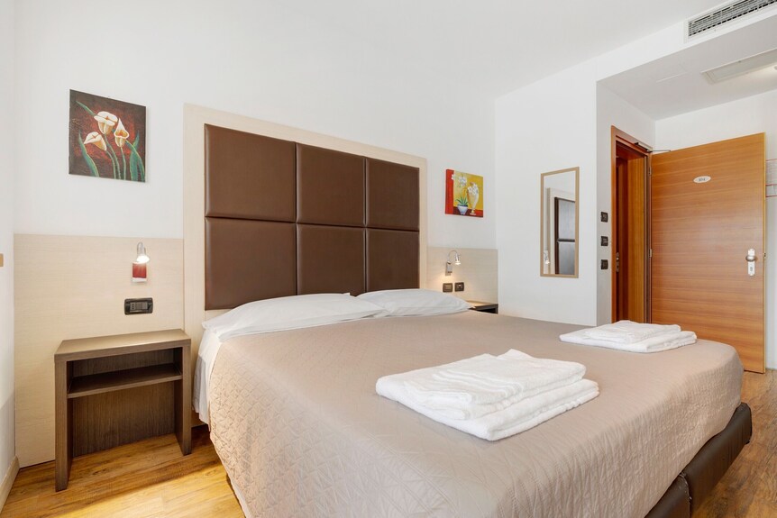 Habitación 'Camera Matrimoniale' Con Vistas A La Montaña, Wi-fi Y Aire Acondicionado - Rovereto