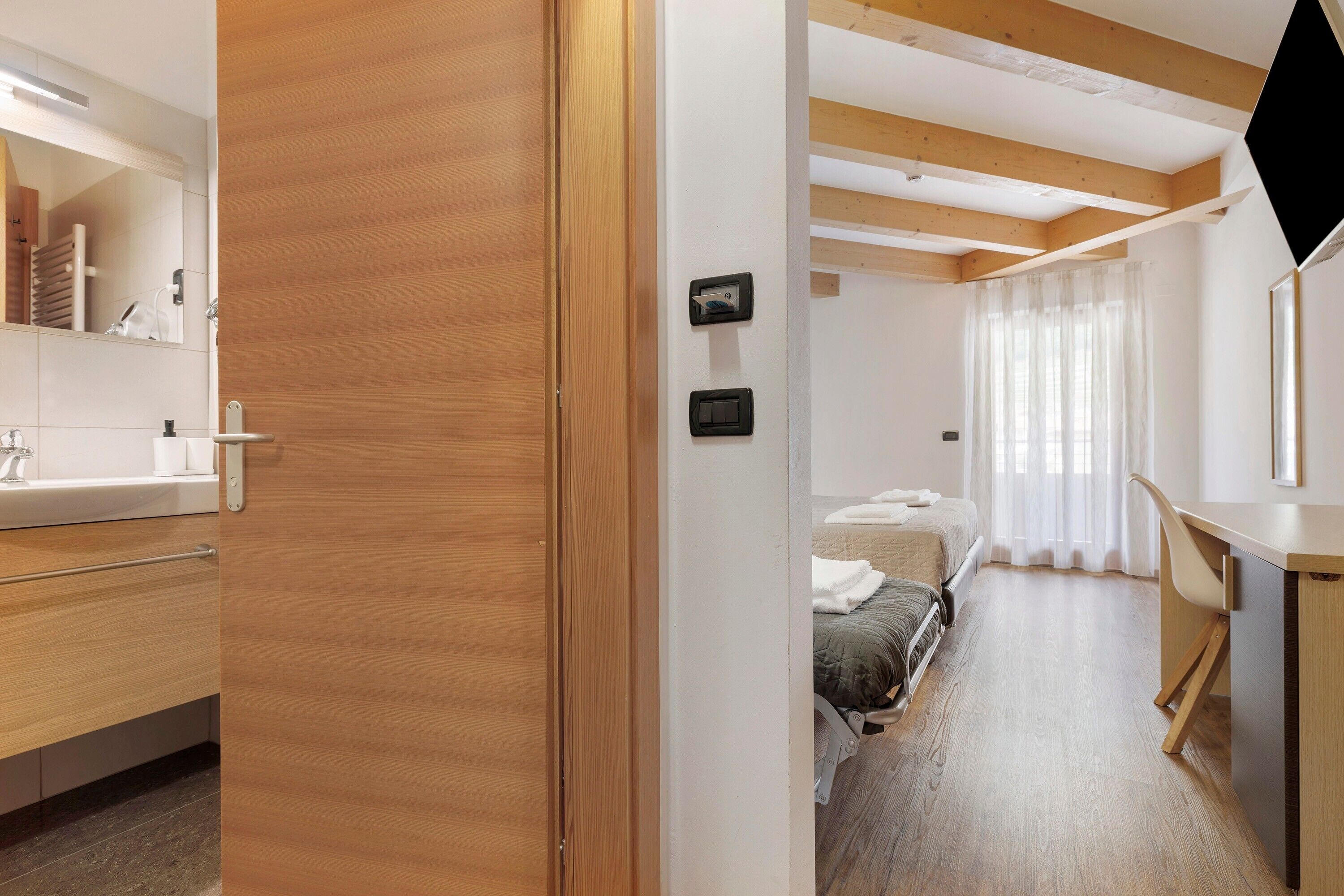 1 bedroom, WiFi, bed sheets