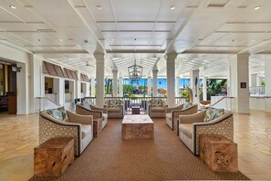 Lobby - Ground floor studio, near the ocean - amazing pools, gym, spas, & restaurants (Lihue)