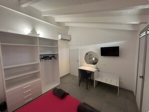 Bügeleisen/Bügelbrett, WLAN, Bettwäsche