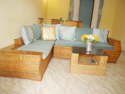 Very nice air-conditioned apartment, 2 bedrooms, 2 bathrooms, a kitchen and a terrace.
