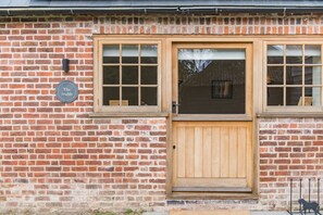 Exterior detail - The Stable, Preston, Kent (Preston)