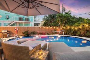 Terrace/patio - Walk to Beach- Private Pool • Mini Golf • Firepit (Redington Beach)