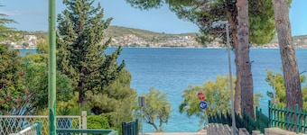 7 Olives Apartments