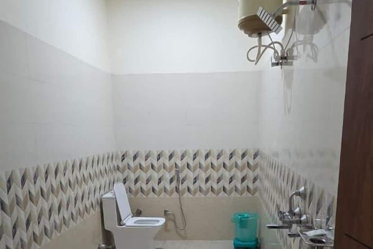 Deluxe Double Room | Bathroom