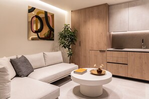 TV, offices - Urban Studio 1 by Fasma Suites (Pireas)