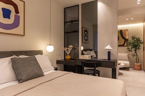 Desk, iron/ironing board, free WiFi, bed sheets - Urban Studio 2 by Fasma Suites (Pireas)