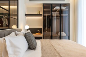 Skrivbord, strykjärn/strykbräda, gratis wi-fi och sängkläder