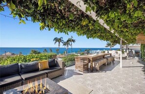Outdoor dining - NEW! Walk to the beach from this Beautiful 4 bedroom South Laguna masterpiece. (Laguna Beach)