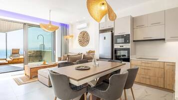 Deluxe Villa, 2 Bedrooms, Sea View, Beachfront | Living area