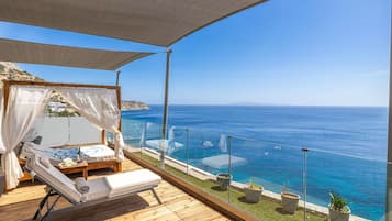 Deluxe Villa, 2 Bedrooms, Sea View, Beachfront | Terrace/patio