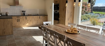 Casa de vacaciones «Le Nougaillou - Les Carassonnes» con piscina compartida, Wi-Fi y aire acondicionado