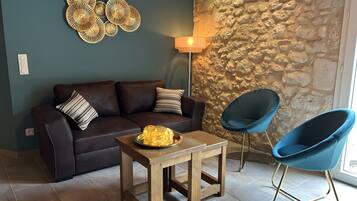 Fernseher, Tischtennisplatte